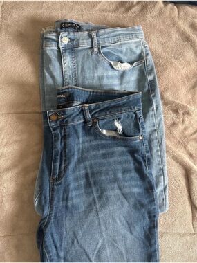 Two Bundle Of Women Denim Jeans Size 16